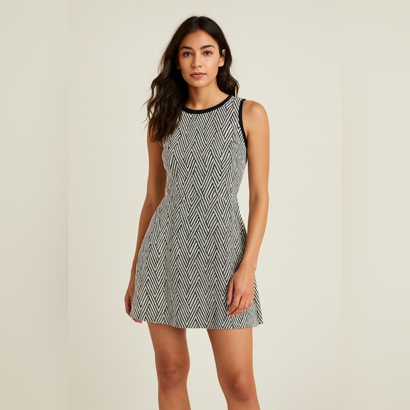 Banana Republic | A-line dress - Picture 2 of 10
